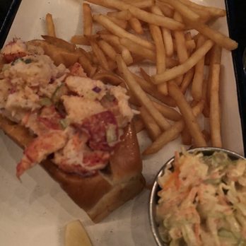 Row 34 - Seaport - Creamy lobster roll - New American Near Me - Boston, Massachusetts Row 34 - Seaport - Creamy lobster roll - New American Near Me - Boston, Massachusetts