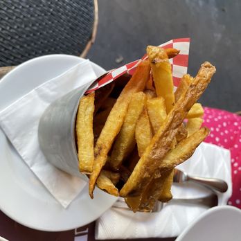 Le General - Chips (Fries) - Brasseries Near Me - Paris, 75 Le General - Chips (Fries) - Brasseries Near Me - Paris, 75