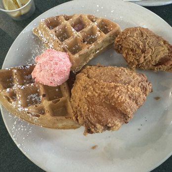 Metro Diner - Chicken and waffles - American Near Me - Tampa, Florida Metro Diner - Chicken and waffles - American Near Me - Tampa, Florida