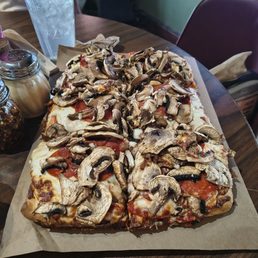 Small pepperoni and mushroom. Small pepperoni and mushroom.