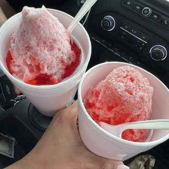 Flamingo Chill - Strawberry with lechera and strawberry with chopped pickles (at the bottom) - Juice Bars & Smoothies Near Me - Houston, Texas Flamingo Chill - Strawberry with lechera and strawberry with chopped pickles (at the bottom) - Juice Bars & Smoothies Near Me - Houston, Texas