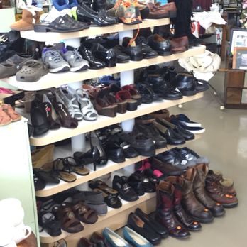Classy Clutter Resale - Heels & shoes - Used, Vintage & Consignment Near Me - Bay City, Texas Classy Clutter Resale - Heels & shoes - Used, Vintage & Consignment Near Me - Bay City, Texas