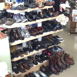 Classy Clutter Resale - Heels & shoes