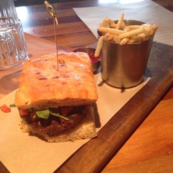 Scaddabush - Italian Near Me - Mississauga, Ontario