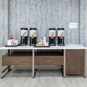 Hampton Inn Dunedin - Lobby - Hotels Near Me - Dunedin, Florida