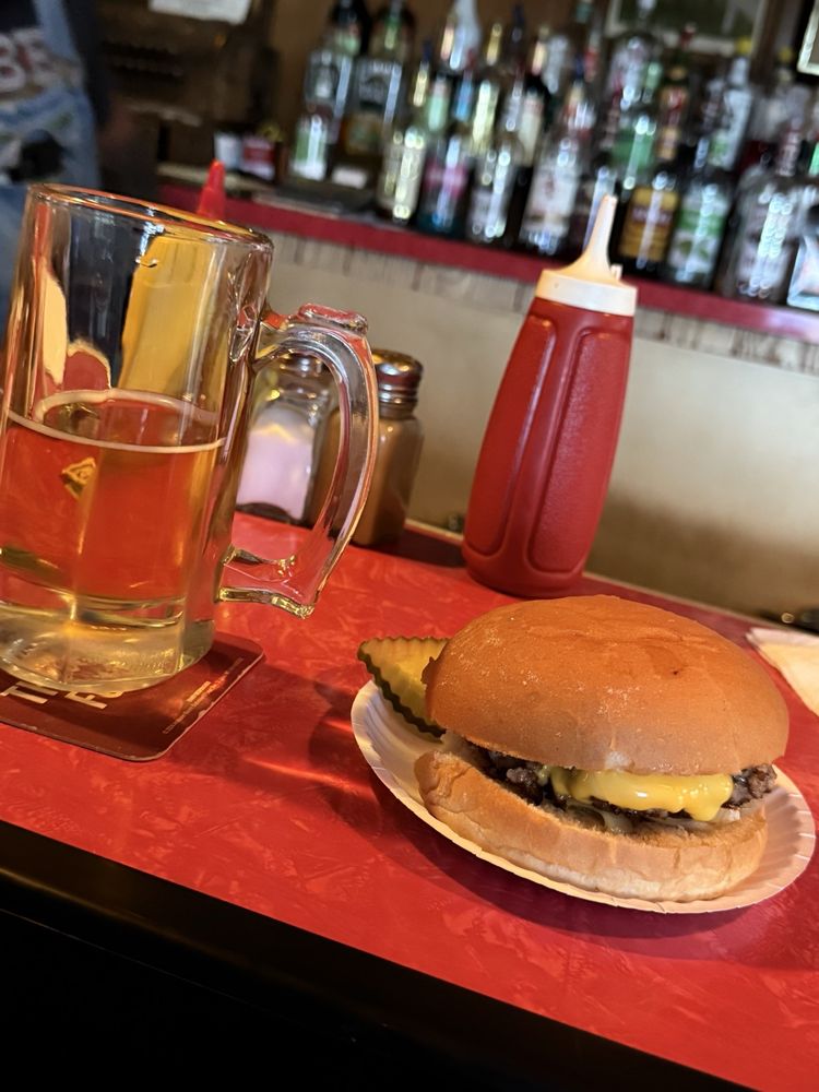 fuzzy-s-bar-updated-june-2026-1115-fj-st-crivitz-wisconsin-dive