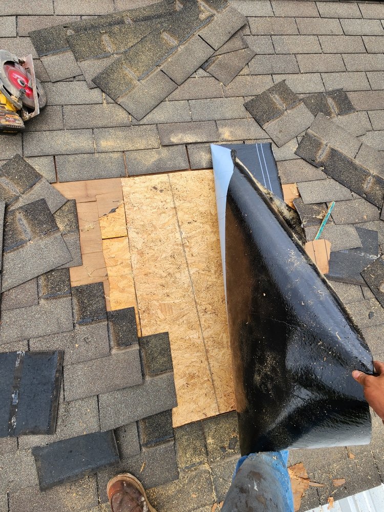 Slide of Montes Roofing & Construction