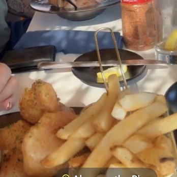 Akres - Mediterranean Near Me - Astoria, Oregon
