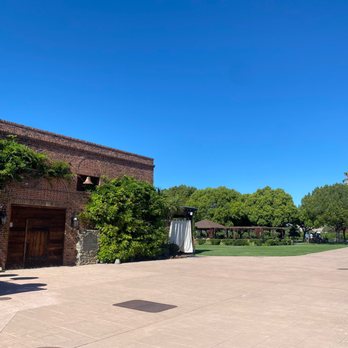 Concannon Vineyard - Wine Tasting Room Near Me - Livermore, California