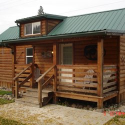 Lazy Daze Retreats - Columbia Cottages - Gramma Jos Cabin 2rms. with bunkbeds (dbl bed below, twin above) sm loft