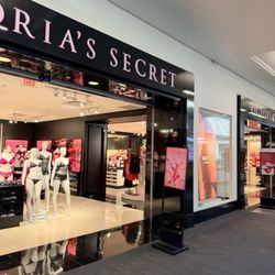 Victoria's Secret & PINK