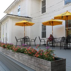 Fox & The Fiddle - Outdoor patio! Enjoy drinks and concerts all summer long :)