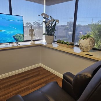 Beyond Acupuncture - Zen environment for acupuncture. - Acupuncture Near Me - Laguna Beach, California Beyond Acupuncture - Zen environment for acupuncture. - Acupuncture Near Me - Laguna Beach, California