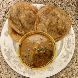 Bedvi Poori Aloo