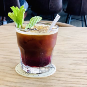 Cirque Coffee - Oh Snap! Espresso with house tonic with blueberry and lemon, sparkling water, mint sprig - Coffee & Tea Near Me - Tulsa, Oklahoma