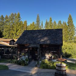Husch Vineyards