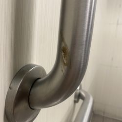 Fred Meyer - Feces caked and dried on the bathroom stalls