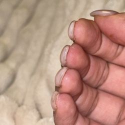 Famous Nails Spa - dirty nails, messy polish, super thick and uneven builder gel