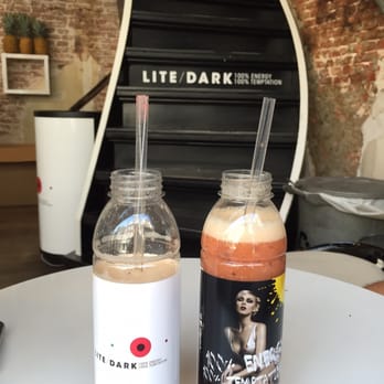 Lite/Dark Utrechtsestraat - Yummy!!! 070 on menu... Ordered without coconut - Juice Bars & Smoothies Near Me - Amsterdam, New Hampshire