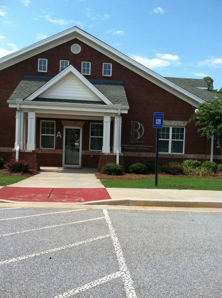 HUTCHINSON, DMD BROOKWOOD DENTISTRY Updated August 2024