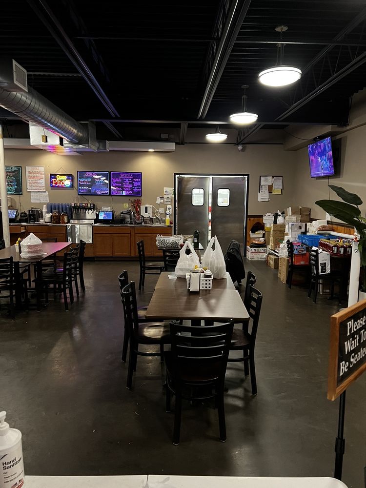 Spot House Restaurant and Bar
