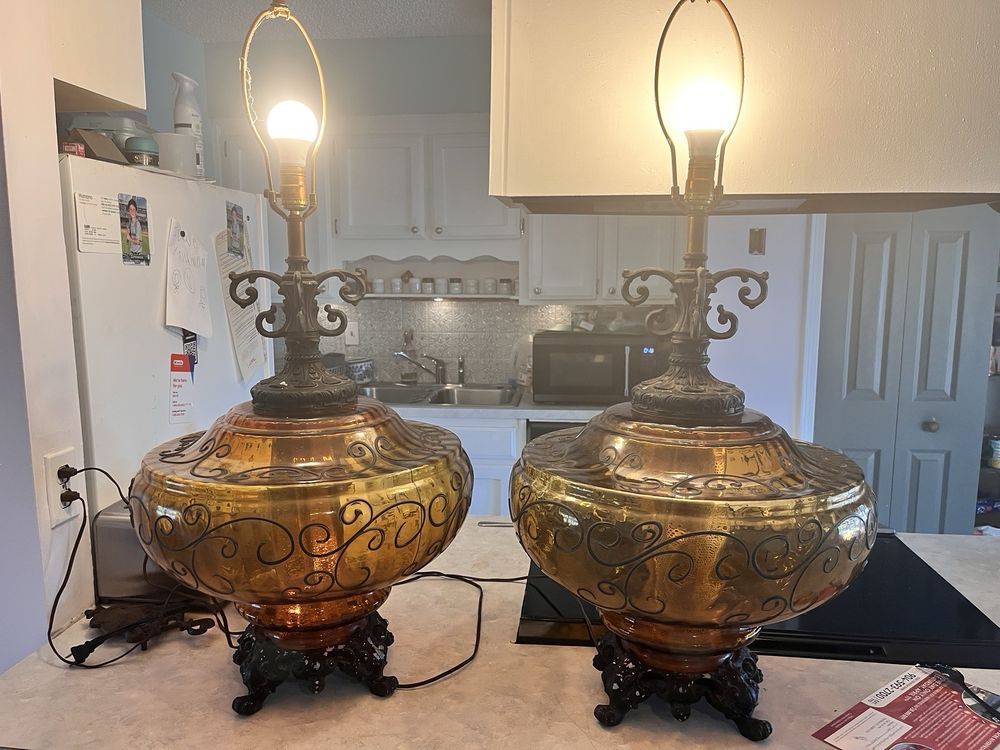 Tenley's Antique Shop Image