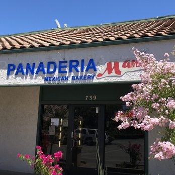Panaderia Mana - The bakery is in a strip mall that has seen better days. I've had no issues shopping here though. - Bakeries Near Me - Woodland, California