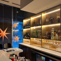 Aanch - Entrance and bar