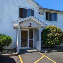 The Inn On Storrs - Building 2