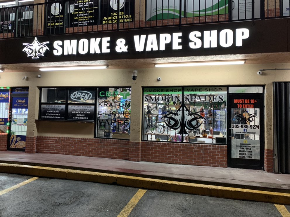 SMOKIN SPADES PREMIER SMOKE AND VAPOR SHOP 64 Photos & 28 Reviews