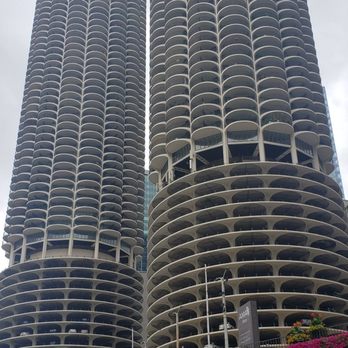 Shoreline Sightseeing - Corn cobb towers - Architectural Tours Near Me - Chicago, Illinois Shoreline Sightseeing - Corn cobb towers - Architectural Tours Near Me - Chicago, Illinois