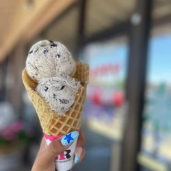 Baskin Robbins 31 Flavors Ice Cream Store