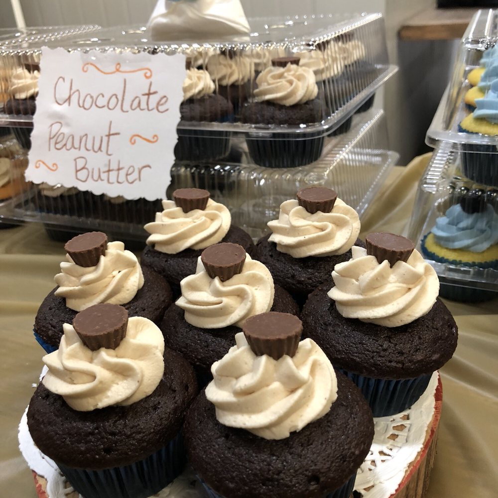 Topher's Cupcakes - a variety of cupcakes - Desserts Near Me Topher's Cupcakes - a variety of cupcakes - Desserts Near Me