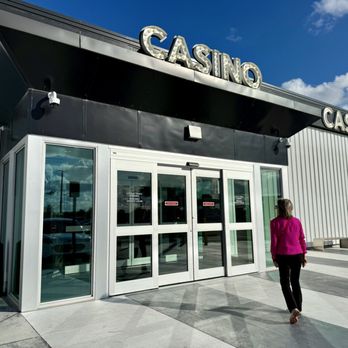 Miccosukee Service Plaza - Bathroom stop. But first, checking out the casino at this service plaza. - Gas Stations Near Me - Davie, Florida