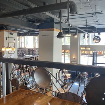 Barriques - West Wash - Indoors - Coffee & Tea Near Me - Madison, Wisconsin