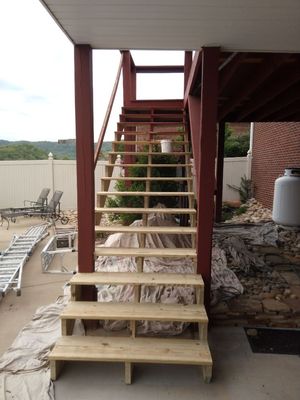 Womack's Painting Logo