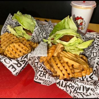 PDQ Chicken - Lettuce bun Spicy Chicken Classic Sandwich Meal - Chicken Shop Near Me - Sanford, Florida PDQ Chicken - Lettuce bun Spicy Chicken Classic Sandwich Meal - Chicken Shop Near Me - Sanford, Florida