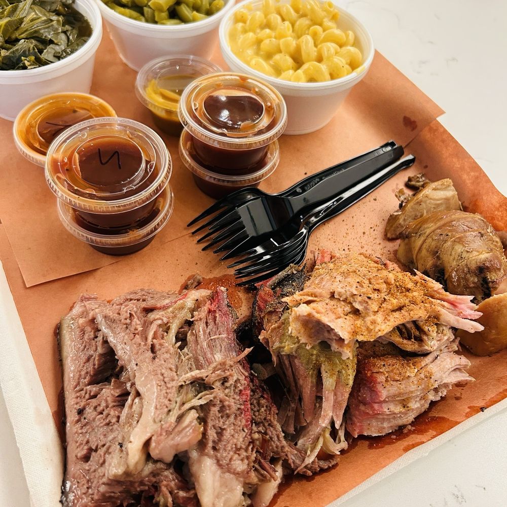 MooHogz Craft BBQ - Platter - Barbeque Near Me - Greenville, South Carolina MooHogz Craft BBQ - Platter - Barbeque Near Me - Greenville, South Carolina