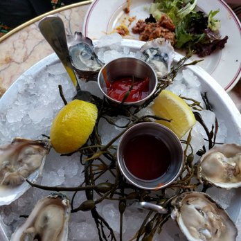 Le Diplomate - 1/2 dozen oysters - Brasseries Near Me - Washington, DC, District of Columbia Le Diplomate - 1/2 dozen oysters - Brasseries Near Me - Washington, DC, District of Columbia