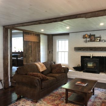 Barnstead Inn - Couches and fireplace in the living room area...tables for breakfast are off to the side. - Hotels Near Me - Manchester Center, Vermont Barnstead Inn - Couches and fireplace in the living room area...tables for breakfast are off to the side. - Hotels Near Me - Manchester Center, Vermont