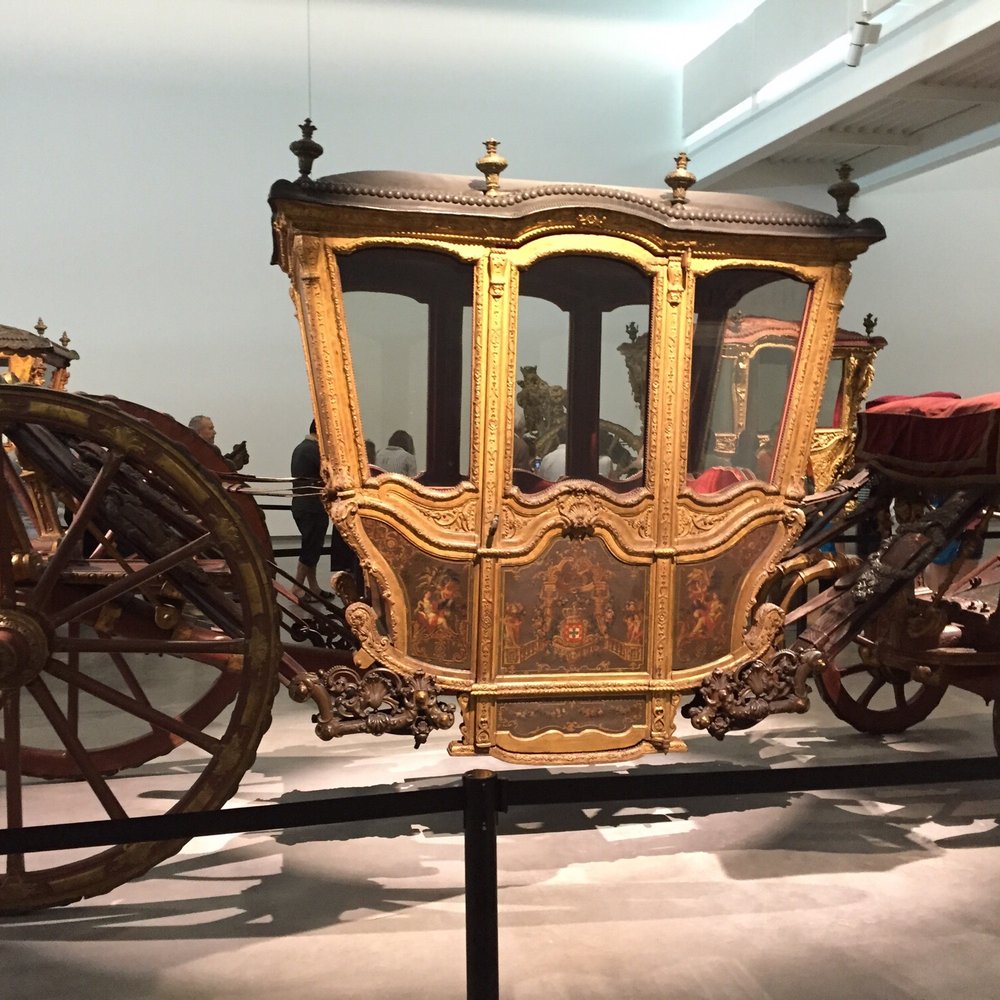 Museu Nacional dos Coches - Like a king ride - Museums Near Me - Lisbon, 11