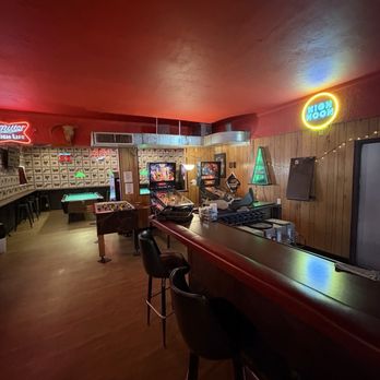 Danny's Baboquivari Restaurant & Lounge - Pool tables - Bars Near Me - Tucson, Arizona