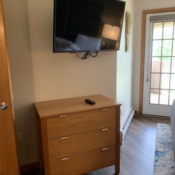 Grey Fox Inn & Resort - Bedroom - Hotels Near Me - Stowe, Vermont Grey Fox Inn & Resort - Bedroom - Hotels Near Me - Stowe, Vermont