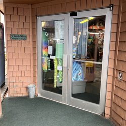 Basket House - The entrance