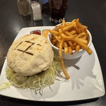 Fusion Grill - Jalapeño burger - New American Near Me - Thousand Oaks, California