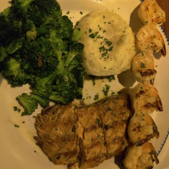 Red Lobster - Grilled salmon with grilled shrimp skewer - Seafood Near Me - North Haven, Connecticut Red Lobster - Grilled salmon with grilled shrimp skewer - Seafood Near Me - North Haven, Connecticut