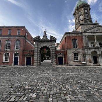 Dublin Castle - Landmarks & Historical Buildings Near Me - Dublin, D