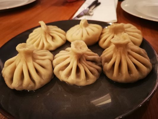 Batoni Khinkali by null