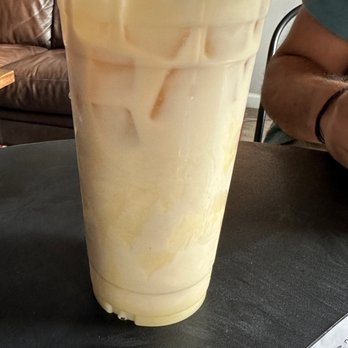 Cai's Cafe - Coffee & Tea Near Me - Metuchen, New Jersey