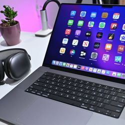 PC Tyler - We service Apple laptop & desktop computers. Apple fans since 1990 !